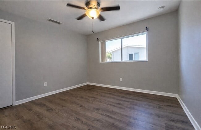 Building Photo - 1107 SE 46th Ln