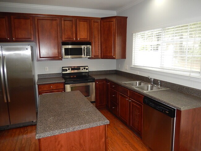 Building Photo - 3335 Archdale Dr