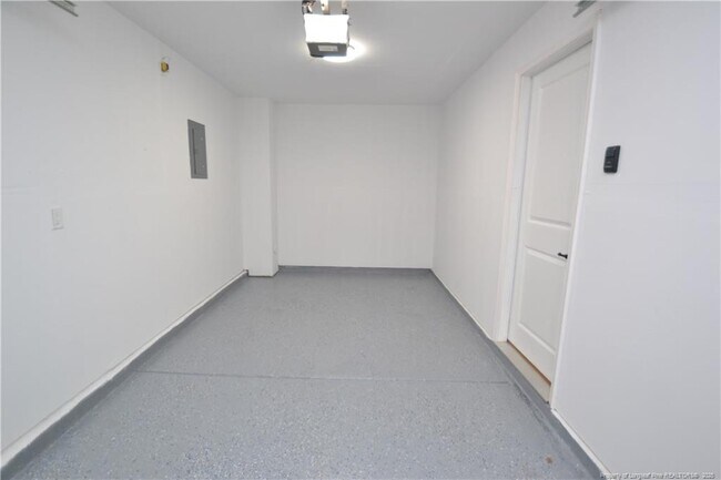 Building Photo - 1006 Romeria Dr