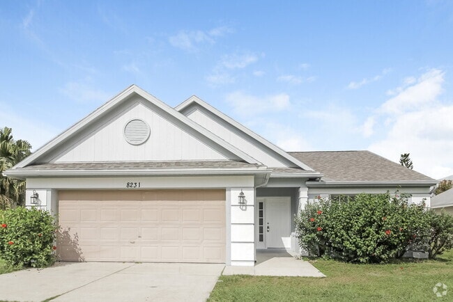 Building Photo - 8231 Rain Forest Dr