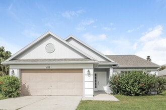 Building Photo - 8231 Rain Forest Dr