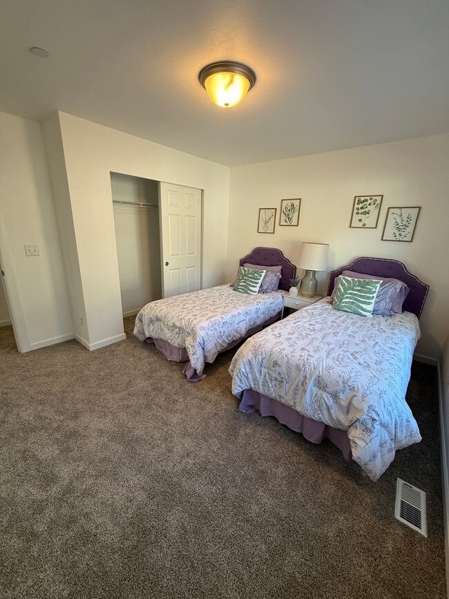 Building Photo - Hogan Heights Community 4 Bed 3.5 Bath