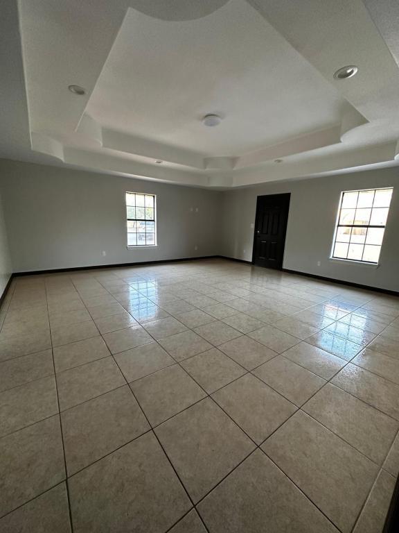 Building Photo - 10680 La Homa Rd