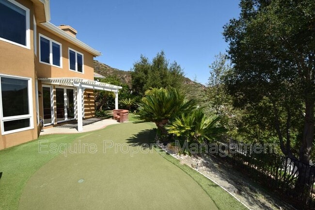 Building Photo - 1674 Bushgrove Ct