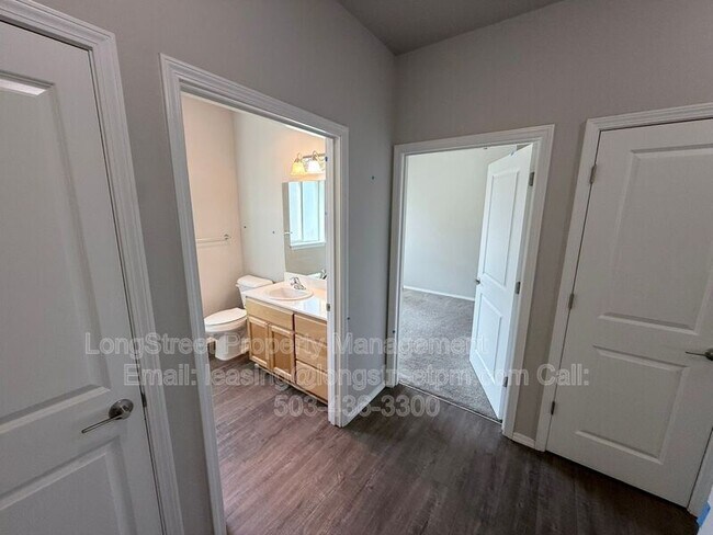 Building Photo - 3655 Pleasant View Dr NE