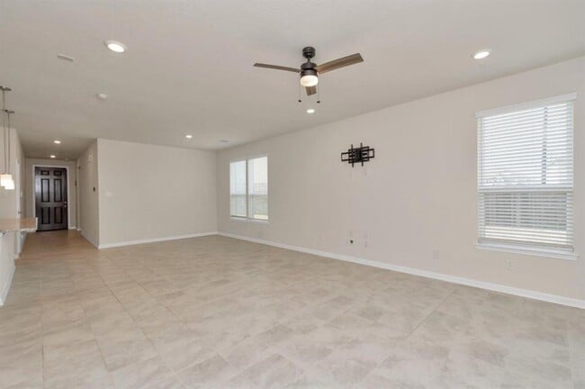 Building Photo - 25303 Western Sage Ln