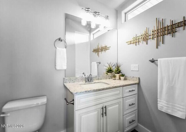 Building Photo - 770 Bluffs Ct
