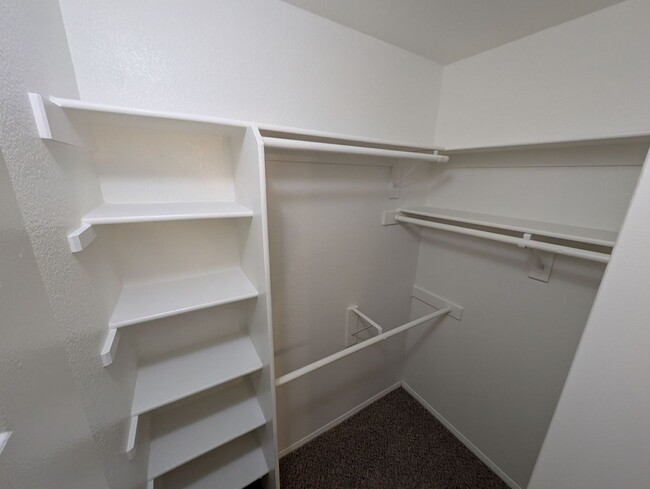 Building Photo - 2 Bedroom Condo in the Boardwalk at Anders...