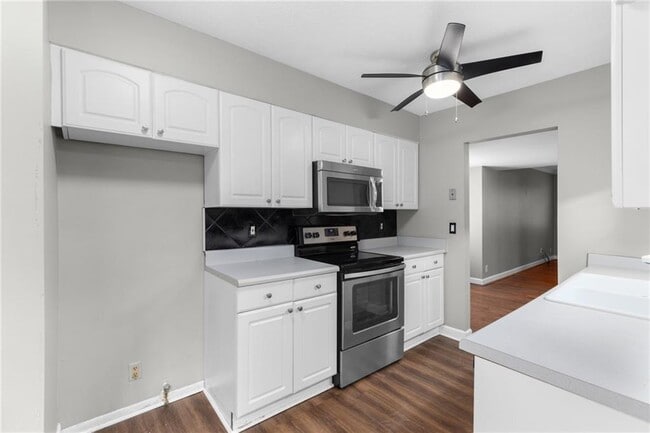 Building Photo - 2875 Torreya Way SE