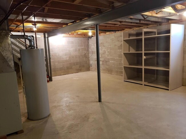 Building Photo - 7248 Stonefall Ct