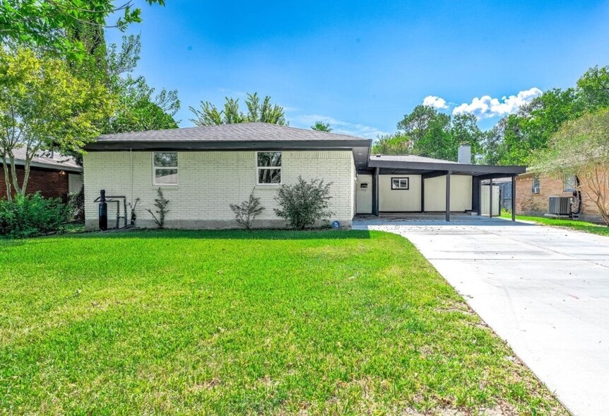 Building Photo - 2113 21st Ave N