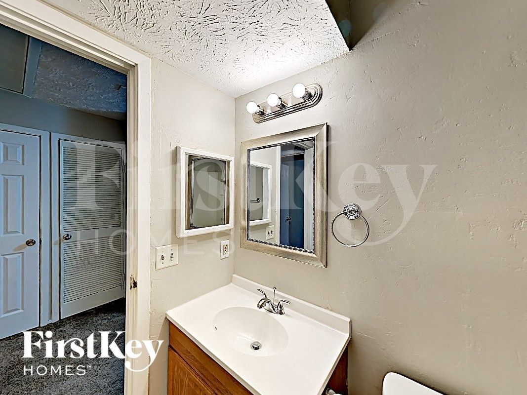 Building Photo - 3311 Birch Creek Dr