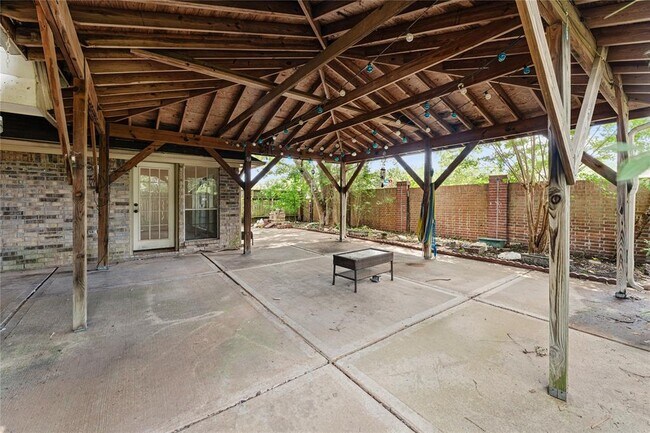 Building Photo - 2434 Blue Rose Dr