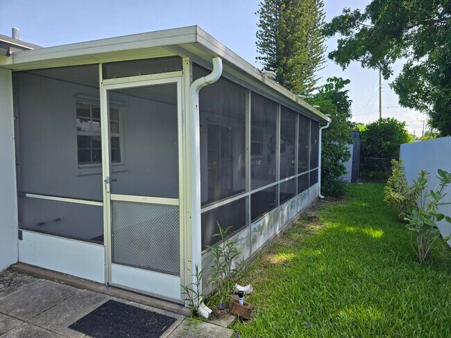 Building Photo - 2672 Rockcrest Ct