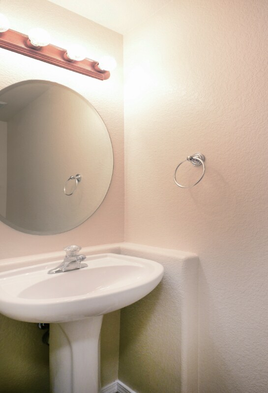 Building Photo - 1038 Cheyenne Blvd