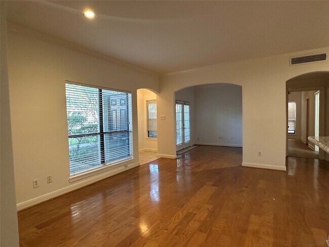 Building Photo - 2001 Bering Dr