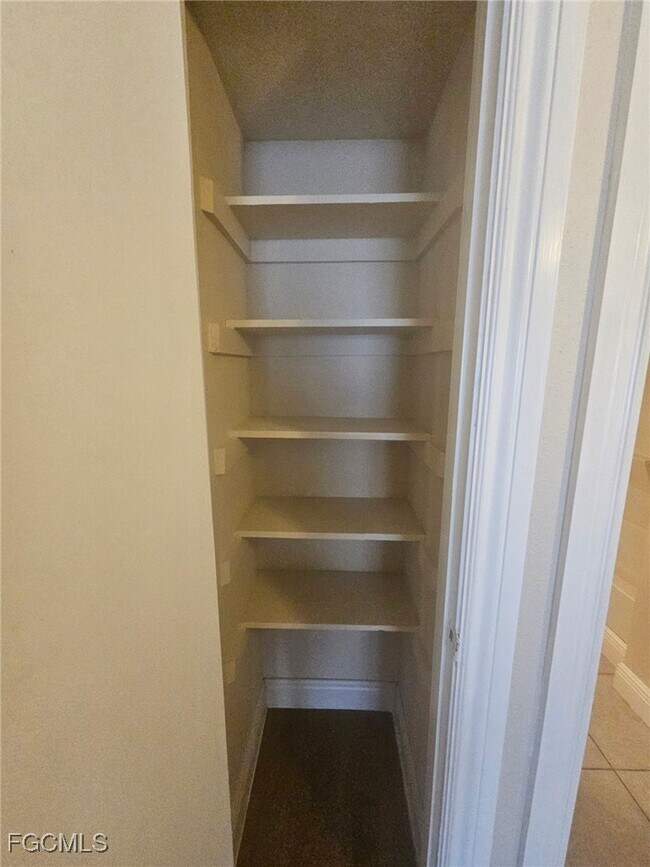 Building Photo - 2905 Winkler Ave