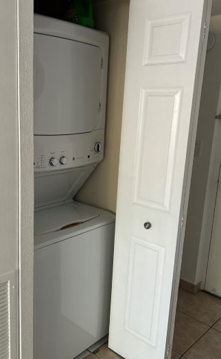 Building Photo - 7450 Miami Lakes Dr