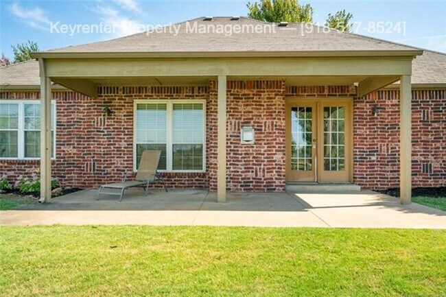 Building Photo - 3 Bed | 2 Bath | Jenks