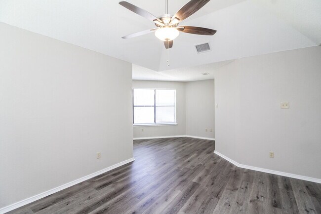 Building Photo - 1109 Buckeye Dr