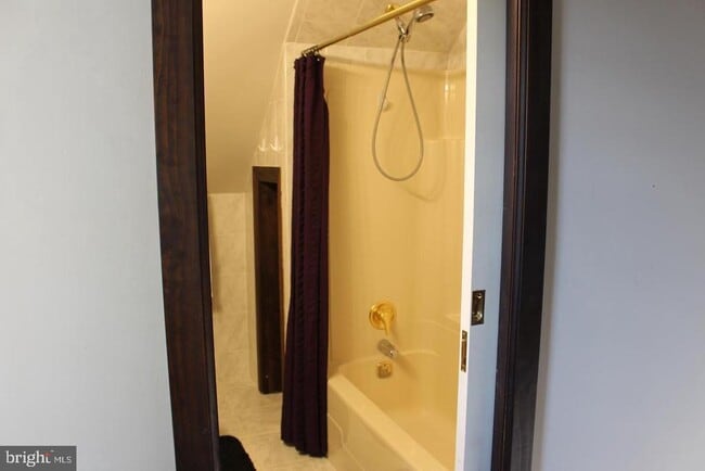 Building Photo - 1934 Bleim Rd