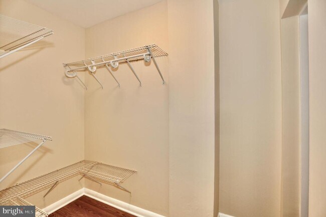 Building Photo - Available for immediate move-in.