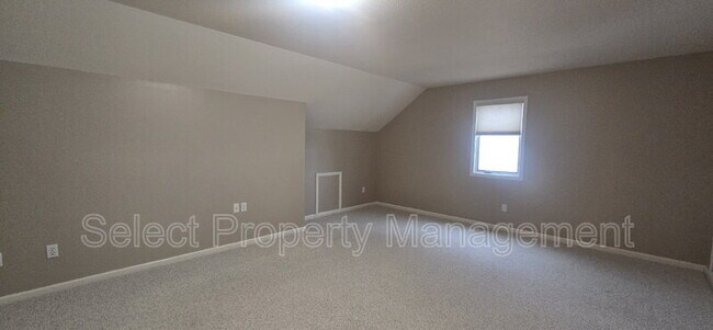 Building Photo - 2515 Sugar Tree Dr