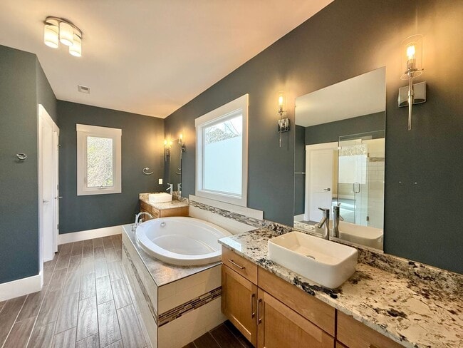 Building Photo - Modern 3BD, 3.5BA Raleigh Home on a Corner Lot with a 2-Car Attached Garage & Private Backyard in...