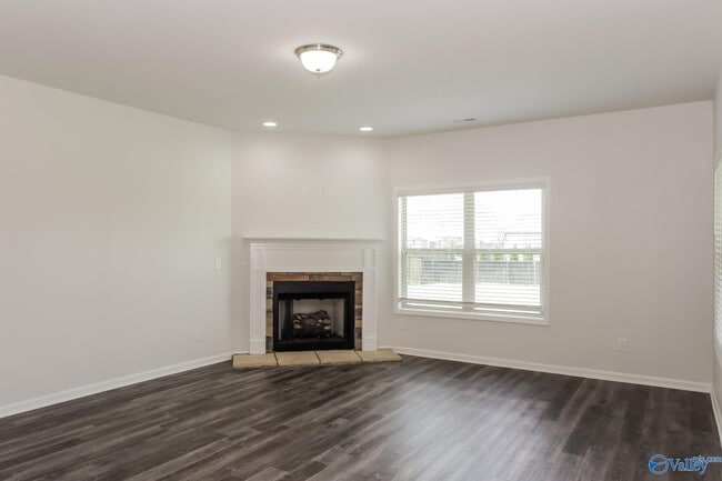 Building Photo - 227 Balota St