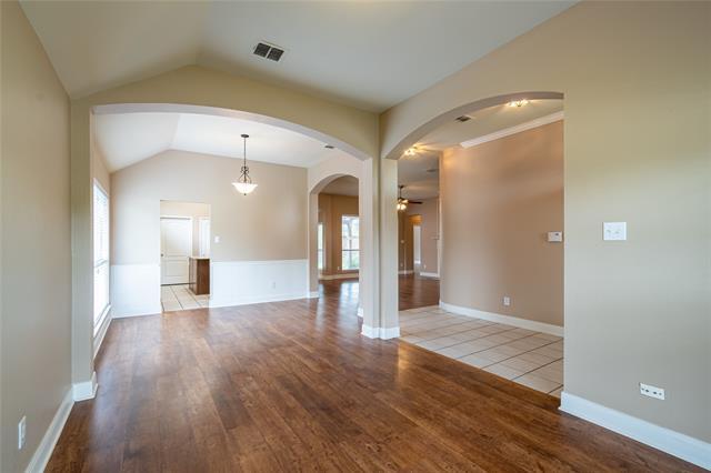 Building Photo - 6309 Essex Ln