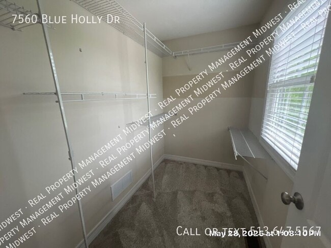 Building Photo - 7560 Blue Holly Dr