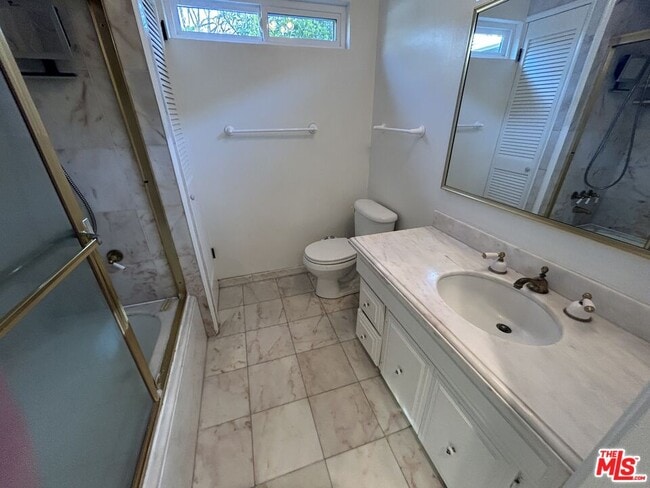 Building Photo - 5355 Rhea Ave