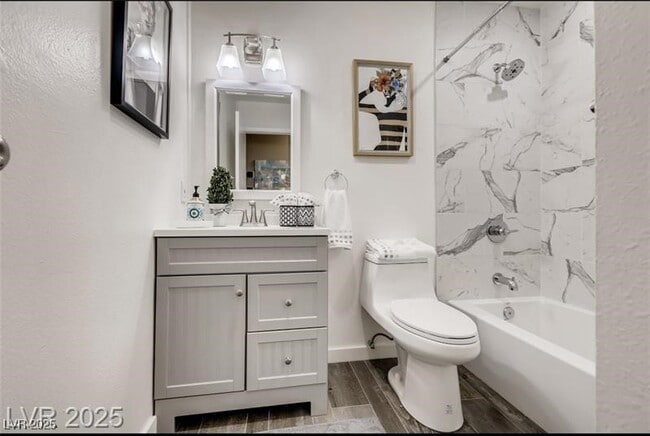 Building Photo - 4255 Hazelcrest Dr