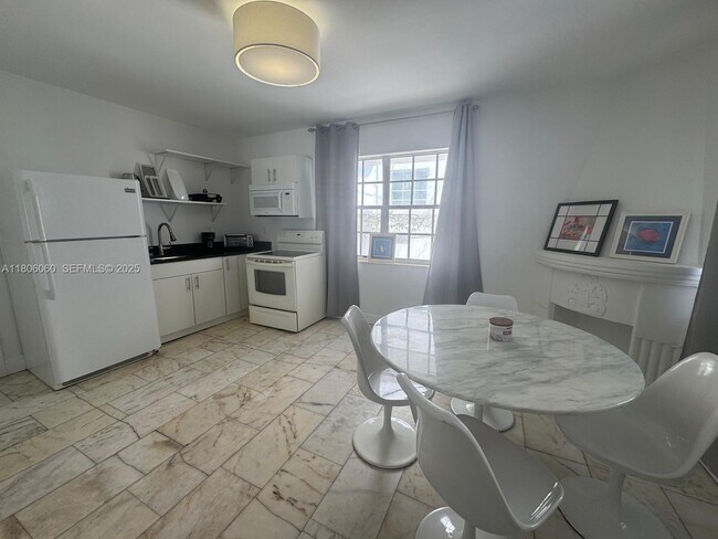 Building Photo - 1526 Pennsylvania Ave