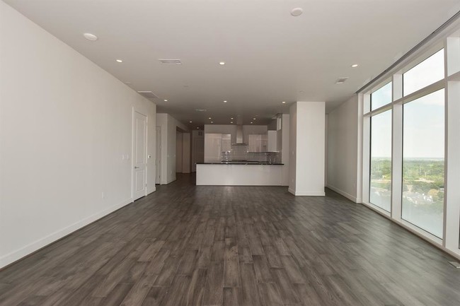 Building Photo - 4521 San Felipe St