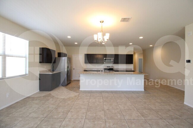 Building Photo - 2455 E Alida Dr