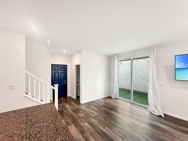 Building Photo - Lease by 3/15/26 for 2 weeks free!! Modern 3-Bedroom Home in Vista Canyon – Prime Canyon Country ...