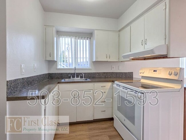 Building Photo - 12345 SW Hall Blvd