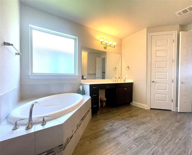 Building Photo - 6829 Brindisi Pl