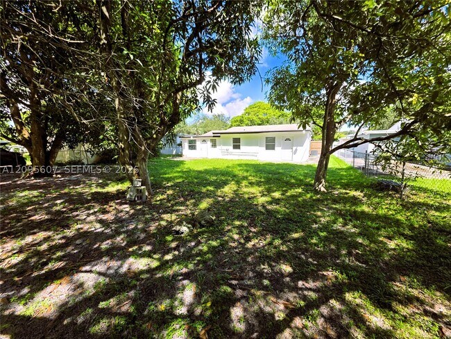 Building Photo - 760 NW 126th St