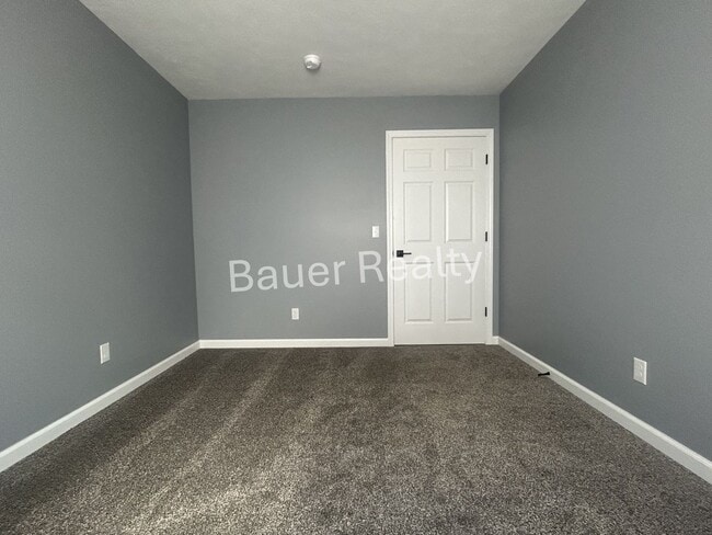 Building Photo - 47 Grove Ave