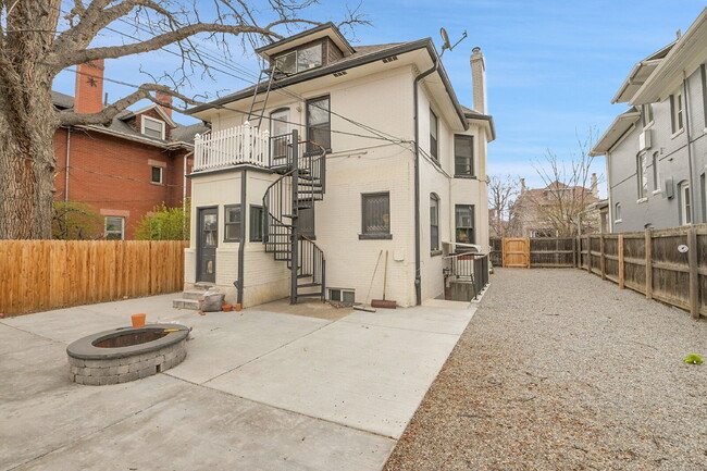 Building Photo - $1,475, 1 bed, 1 bath located in Denver