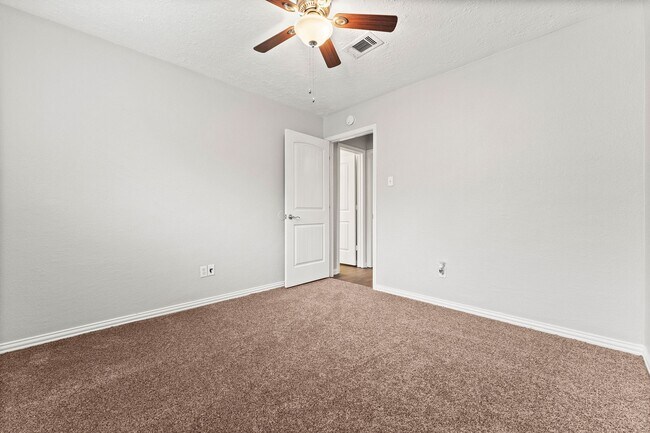 Building Photo - 12730 Lake Conroe Hills Dr