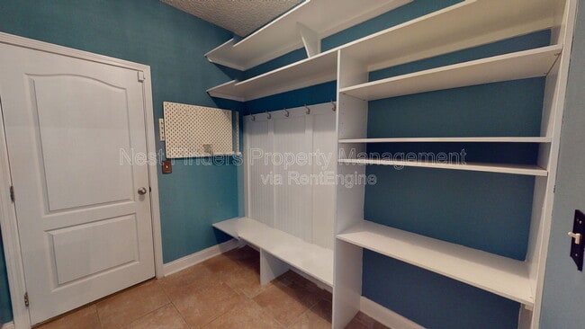 Building Photo - 2588 Cody Dr