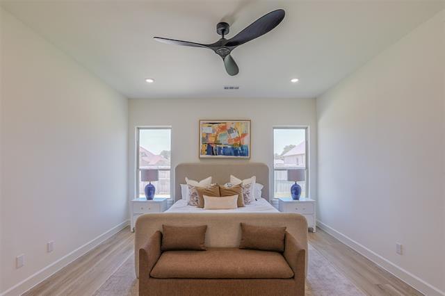 Building Photo - 1208 Oak Harbor Blvd