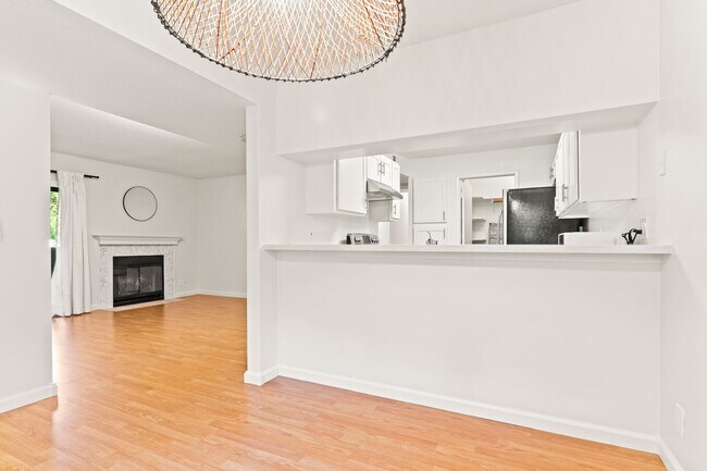 Building Photo - 760 Canyon Oaks Dr