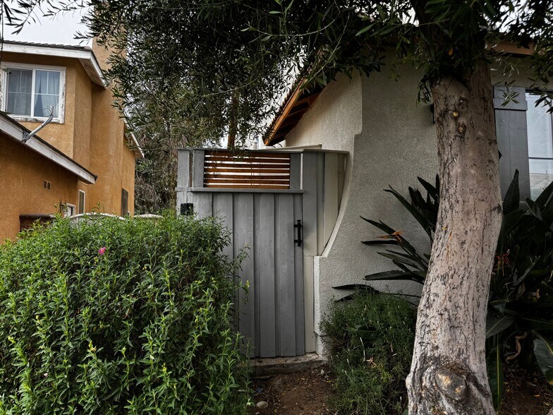 Building Photo - 27280 Arla St
