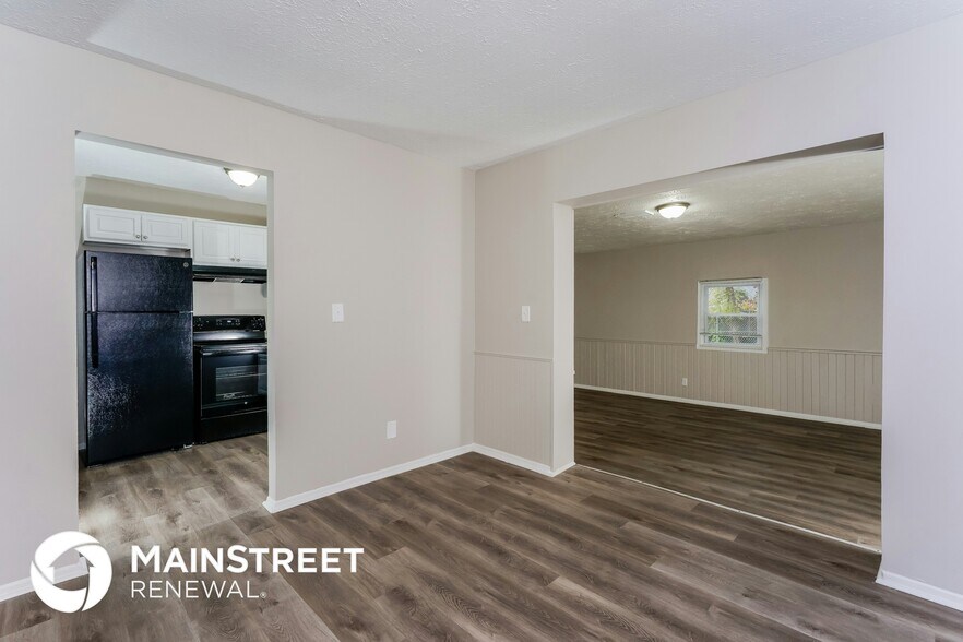 Building Photo - 8903 Willowcreek Dr