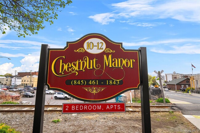 Building Photo - 10-12-12 Chestnut St