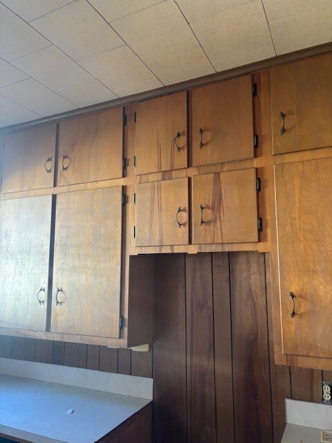 Building Photo - 119 W Bertheaud Ave